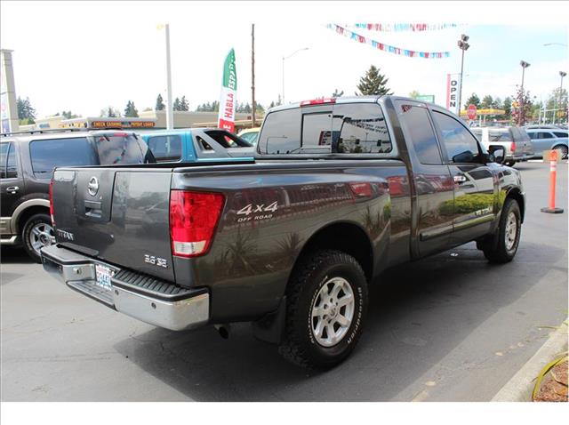 Nissan Titan E350 Navigation Pickup Truck