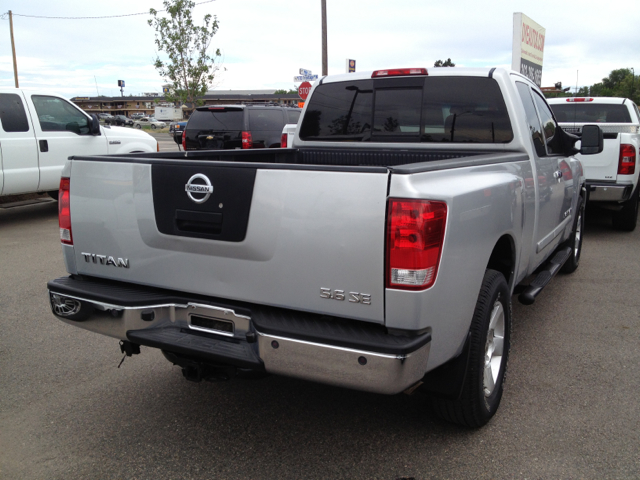 Nissan Titan SE 2WD Pickup Truck