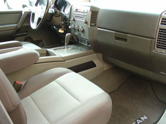Nissan Titan 2007 photo 2