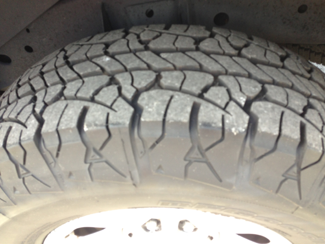 Nissan Titan SLE Z71 Crew Cab Short Bed 4X4 Pickup Truck