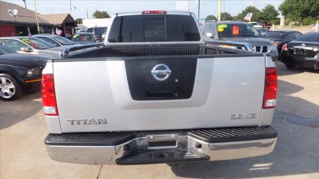 Nissan Titan 2dr Cpe GT Limited V6 5-spd Manual Pickup Truck