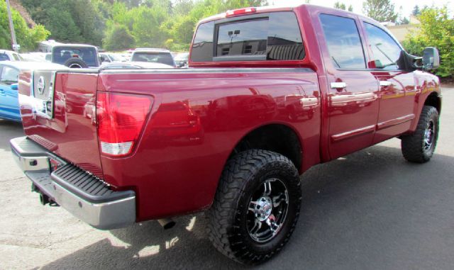 Nissan Titan SLT EXT CAB 4X2 Pickup Truck