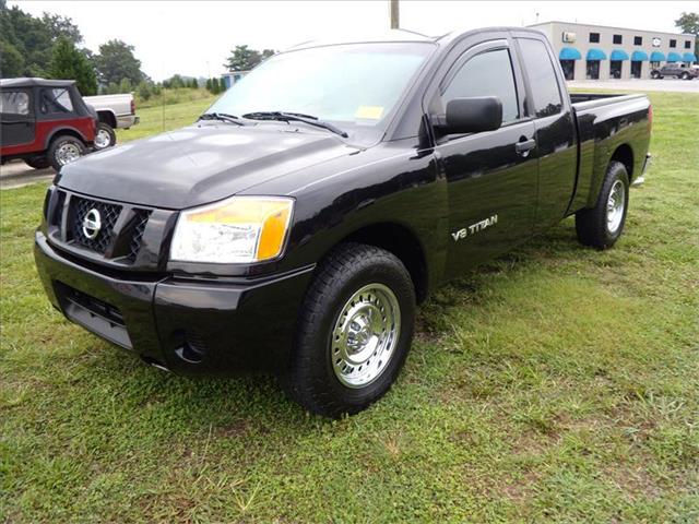 Nissan Titan 2008 photo 2