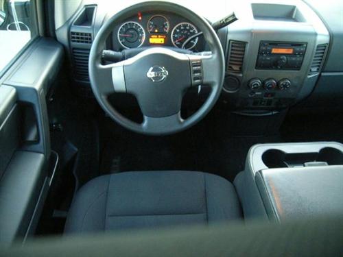 Nissan Titan 2008 photo 2