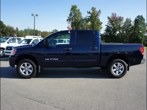 Nissan Titan 2008 photo 2