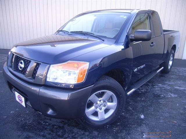 Nissan Titan 2500 High Roof 158 WB Pickup