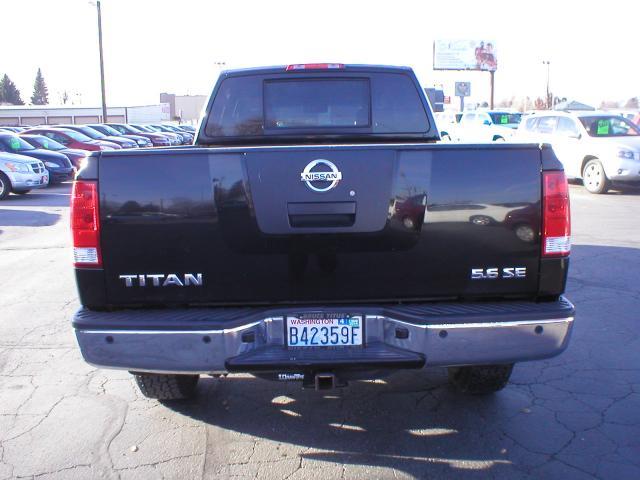 Nissan Titan LX Minivan Pickup Truck