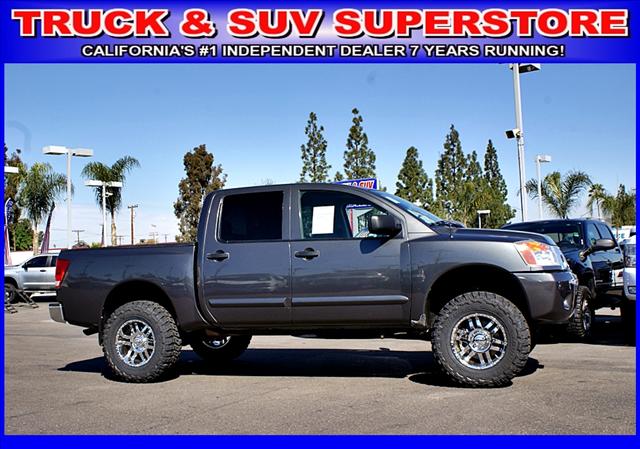 Nissan Titan 2008 photo 2