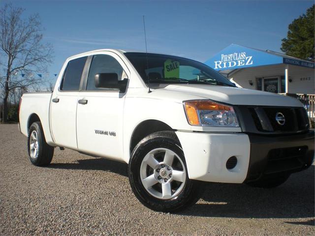 Nissan Titan Lx-4wd Pickup