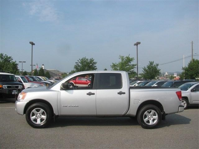 Nissan Titan 2008 photo 1