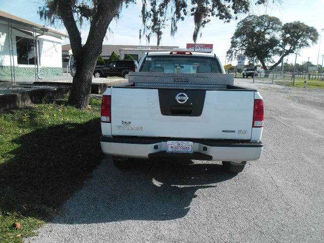 Nissan Titan 2008 photo 1