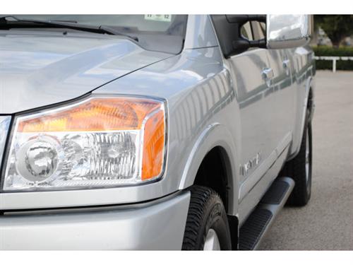 Nissan Titan 2008 photo 2