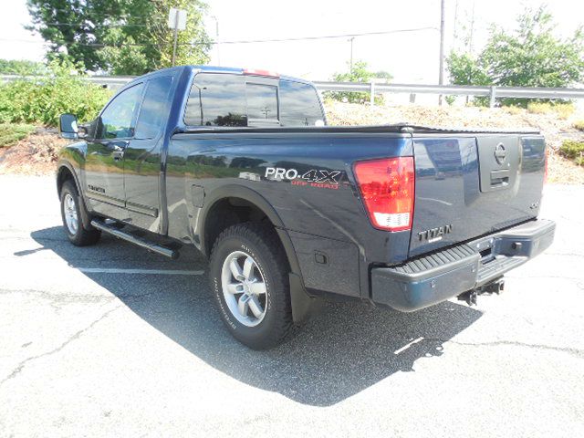 Nissan Titan V-12 Pickup Truck