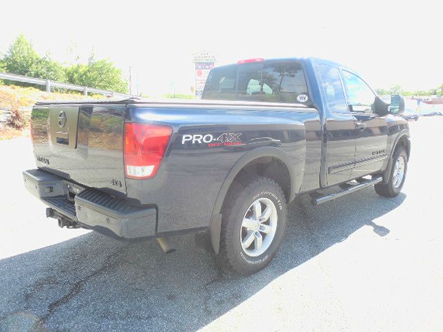 Nissan Titan 2008 photo 2