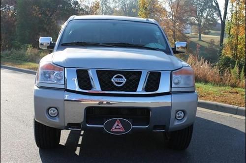 Nissan Titan 2008 photo 2