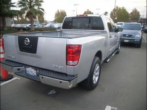 Nissan Titan 2008 photo 1