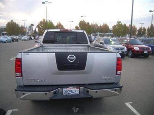 Nissan Titan 2008 photo 2