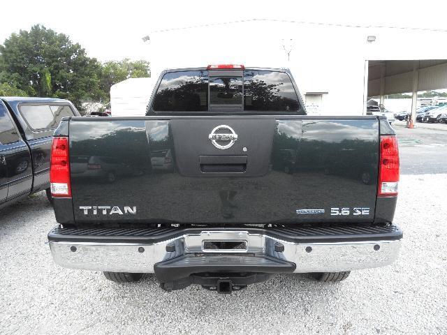 Nissan Titan LX Minivan Pickup Truck
