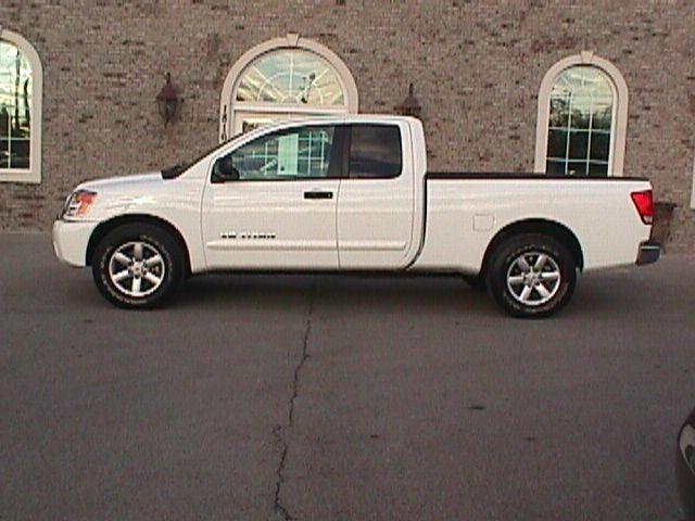 Nissan Titan 2008 photo 1