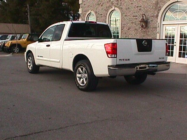 Nissan Titan 2008 photo 2