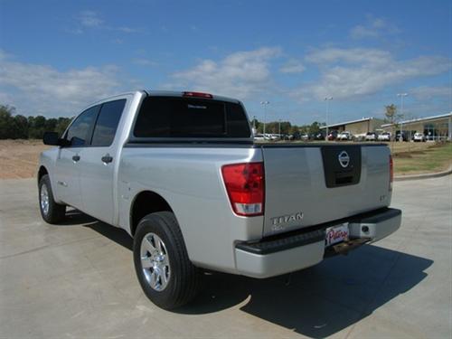 Nissan Titan 2008 photo 1