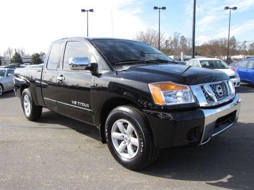 Nissan Titan 2008 photo 2