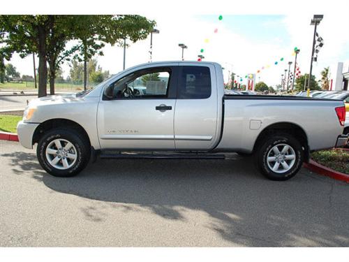 Nissan Titan 2009 photo 1