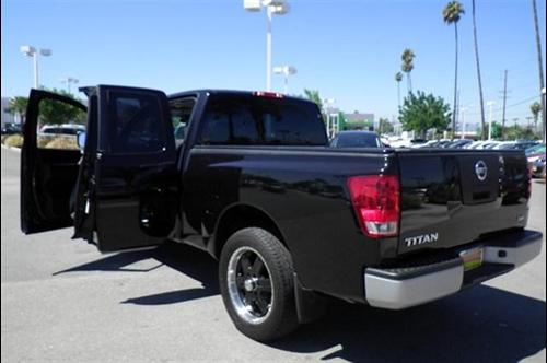 Nissan Titan 2009 photo 3