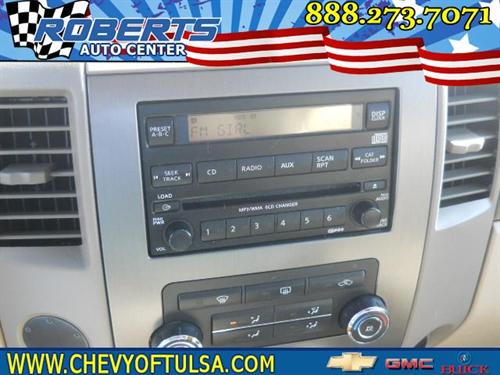 Nissan Titan 2009 photo 2