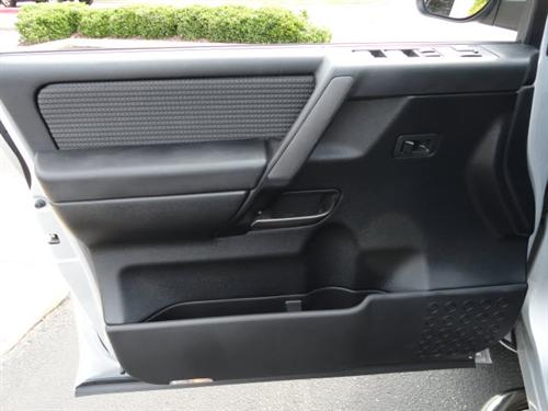 Nissan Titan 2009 photo 1