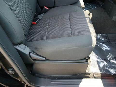 Nissan Titan 2009 photo 2