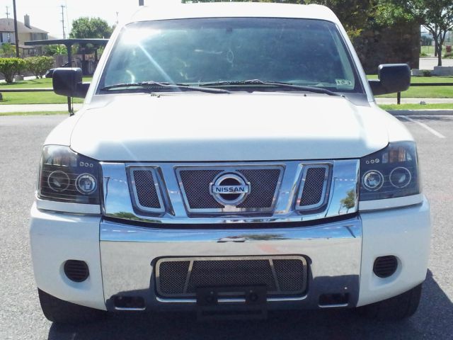 Nissan Titan 2009 photo 2