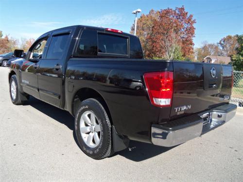 Nissan Titan 2009 photo 2