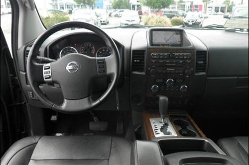 Nissan Titan 2009 photo 2