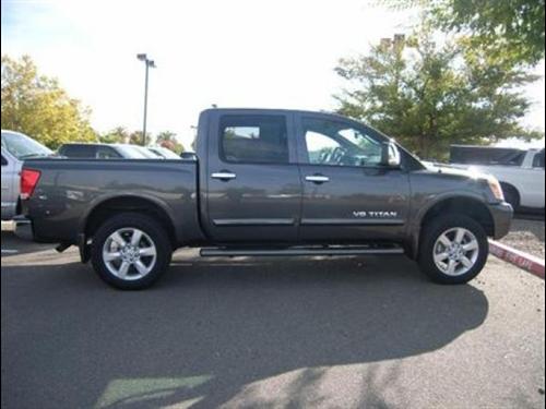 Nissan Titan 2009 photo 2