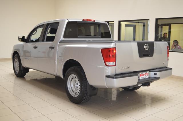 Nissan Titan 2009 photo 1