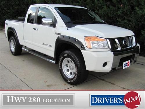 Nissan Titan LX Minivan Other