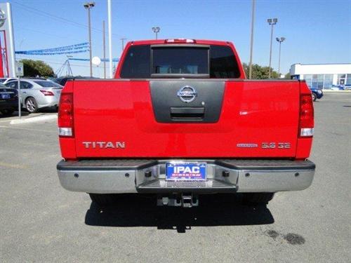 Nissan Titan 2010 photo 2