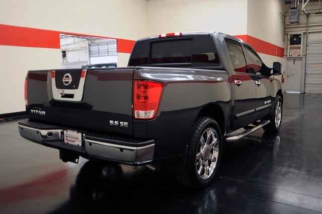 Nissan Titan 2010 photo 4