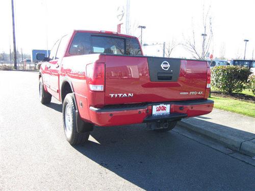 Nissan Titan 2010 photo 2