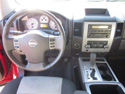 Nissan Titan 2010 photo 4
