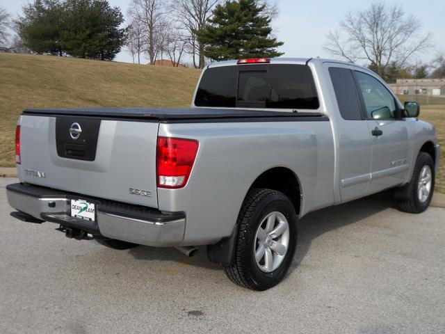Nissan Titan SE Pickup Truck