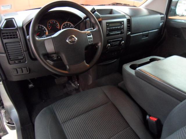 Nissan Titan 2010 photo 3