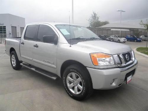 Nissan Titan 2010 photo 1