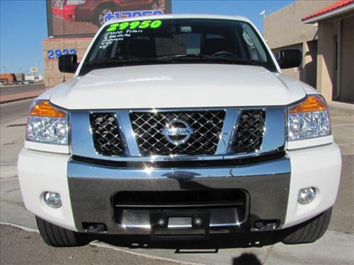 Nissan Titan 2010 photo 2