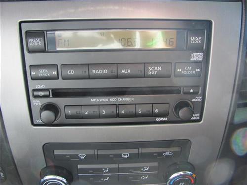 Nissan Titan 2010 photo 3