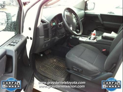 Nissan Titan 2010 photo 1