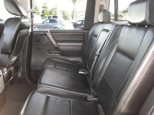 Nissan Titan 2010 photo 3
