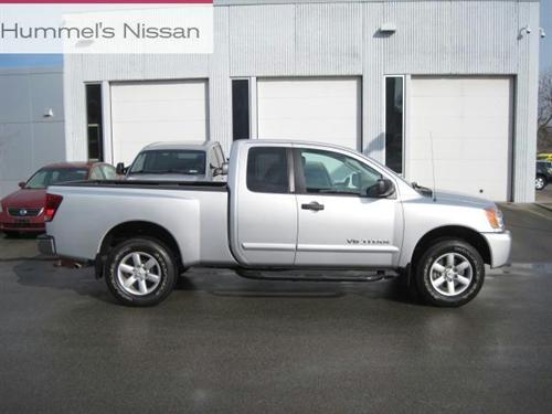 Nissan Titan 2010 photo 2