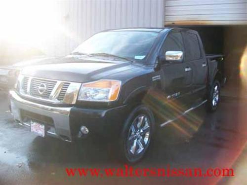 Nissan Titan 2010 photo 1